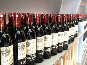 US consumers flock to Spain's enduring mainstays